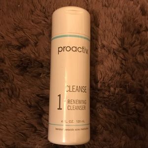New sealed Proactiv renewing cleanser, 4 oz